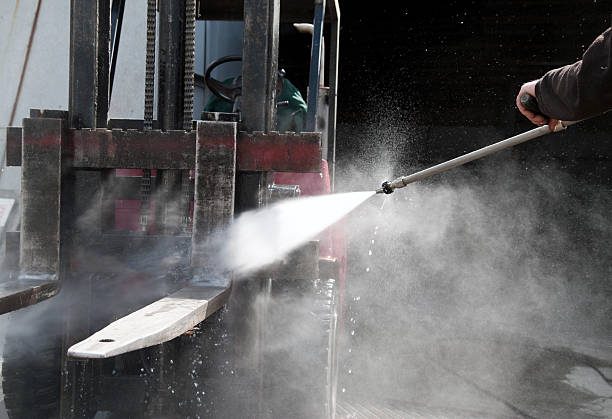 Best Machinery and Equipment Cleaning  in Iowa Colony, TX